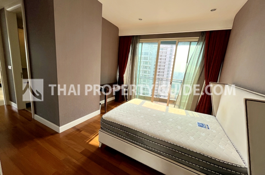 Condominium in Ploenchit 