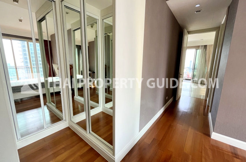 Condominium in Ploenchit 