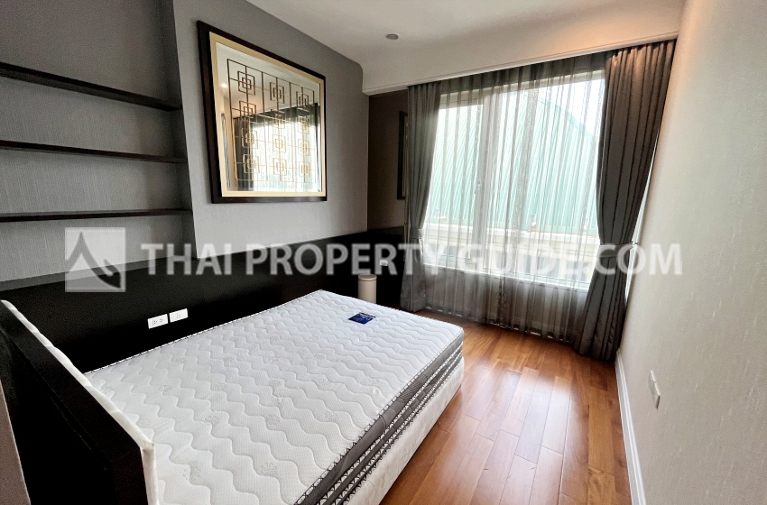 Condominium in Ploenchit 