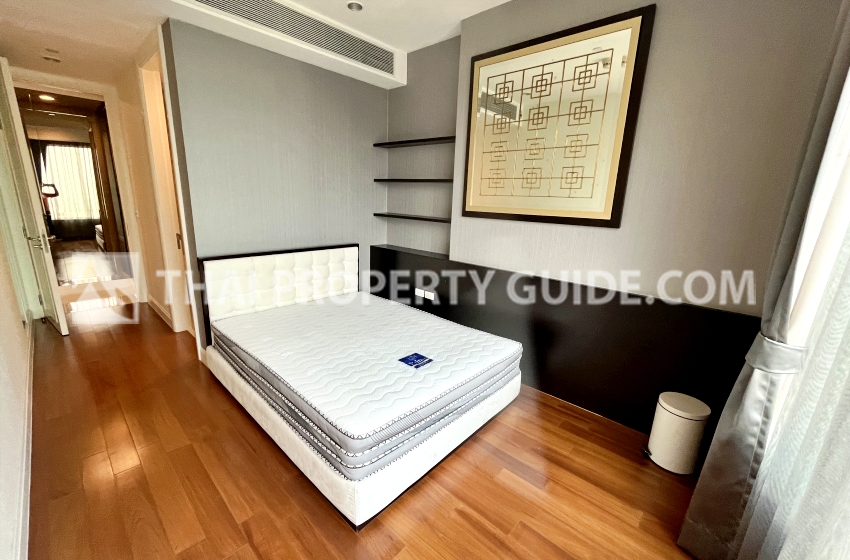 Condominium in Ploenchit 