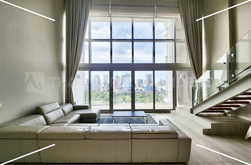 Condominium in Ploenchit 