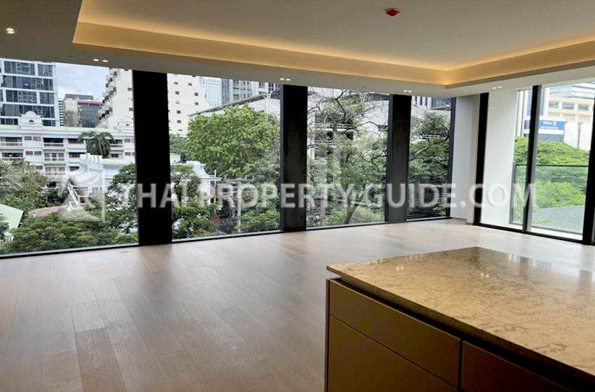 Condominium in Ploenchit 