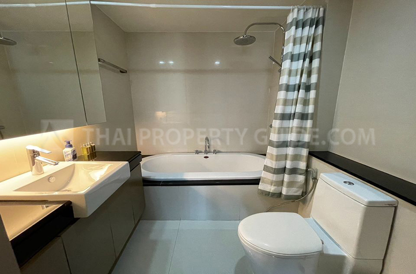Condominium in Ploenchit 