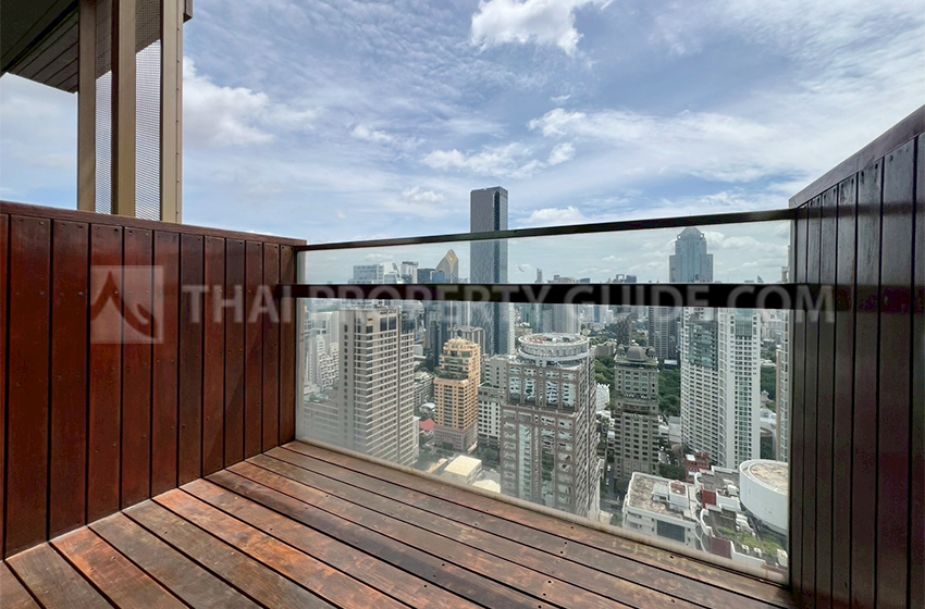 Condominium in Ploenchit : Hansar Rajdamri 