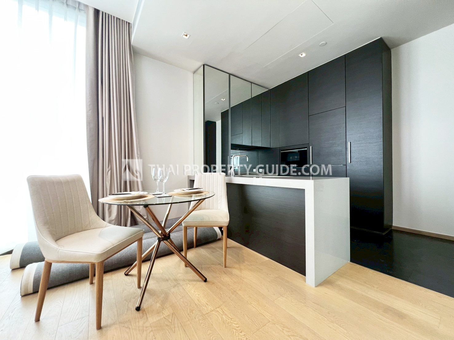 Condominium in Ploenchit