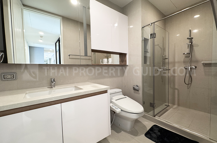 Condominium in Ploenchit 