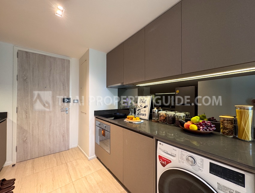 Condominium in Ploenchit 