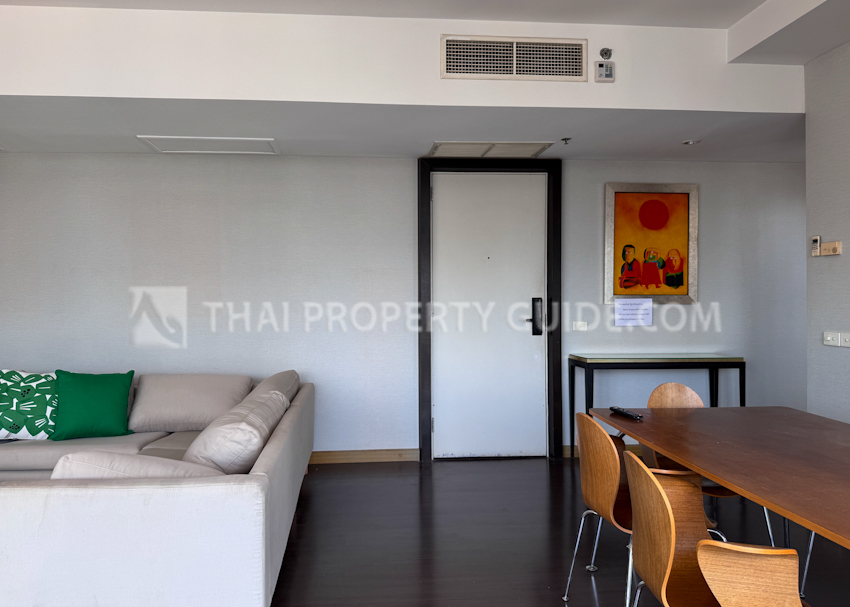 Condominium in Ploenchit 
