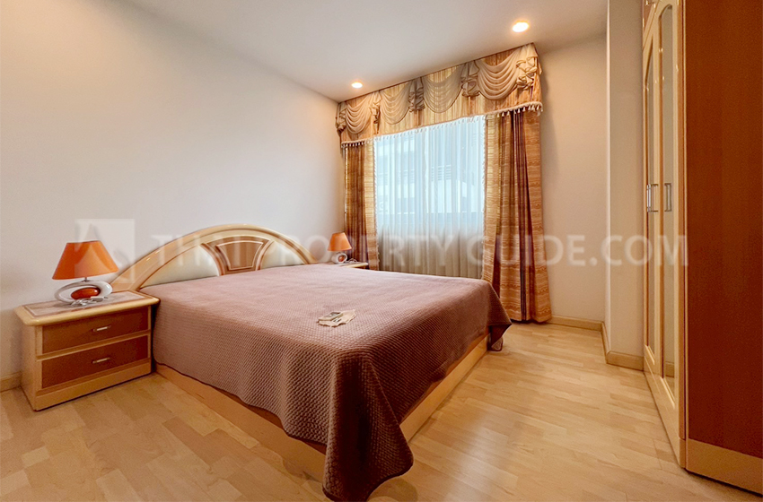 Condominium in Ploenchit 