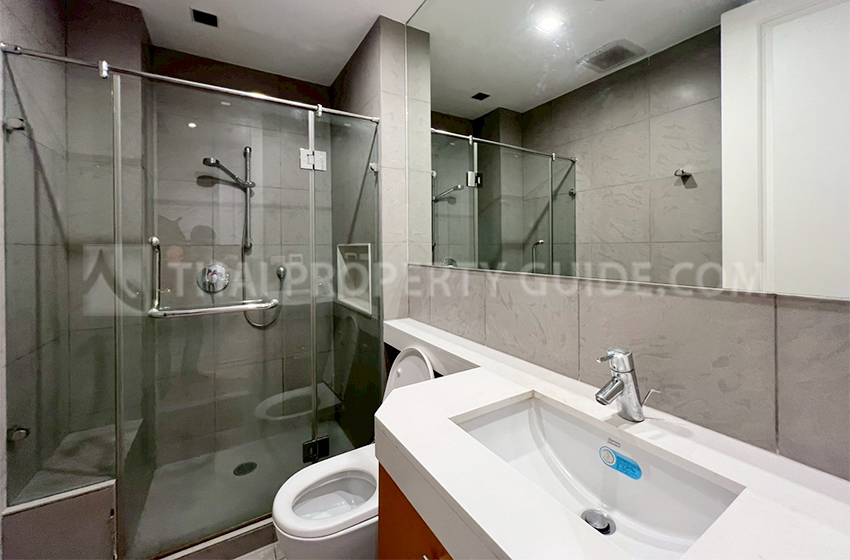 Condominium in Ploenchit : Athenee Residence 