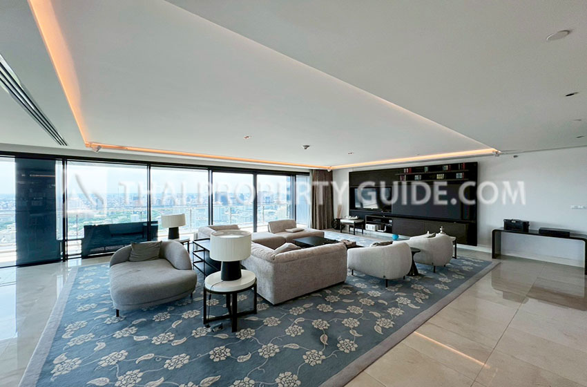 Condominium for rent in Ploenchit