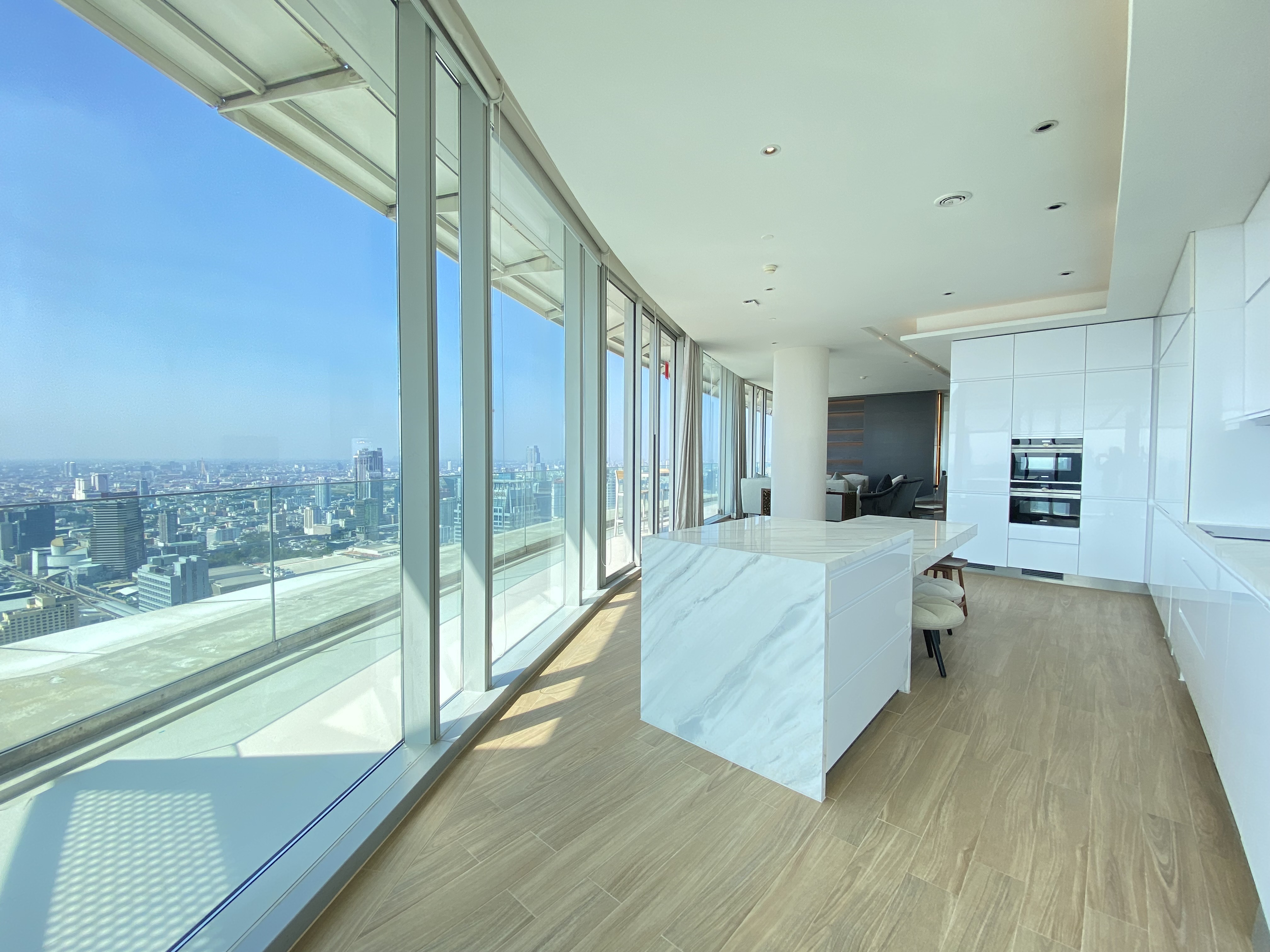 Condominium in Ploenchit : Magnolias Ratchadamri(Condominium) 