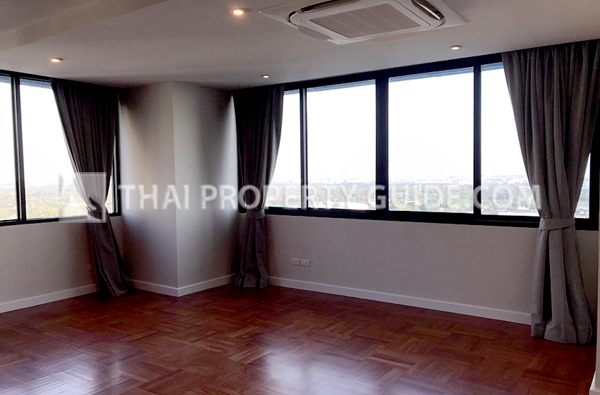 Condominium in Rama 3 