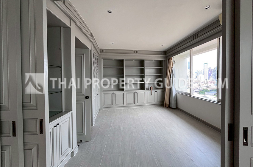 Condominium in Rama 3 