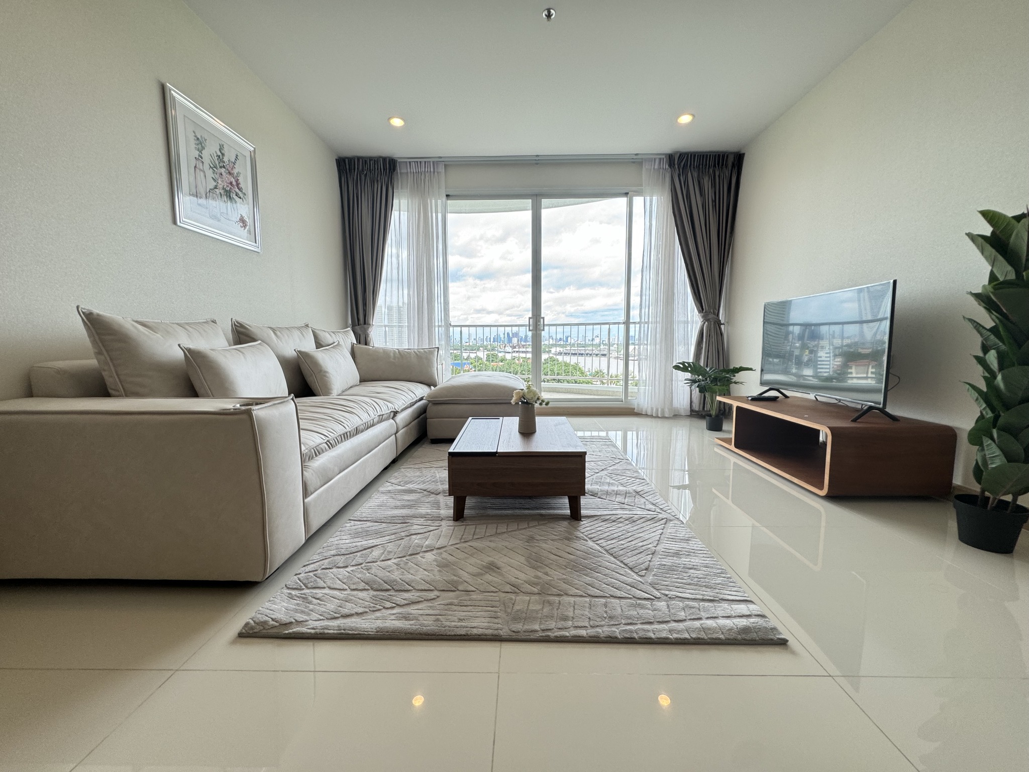 Condominium for rent in Rama 3