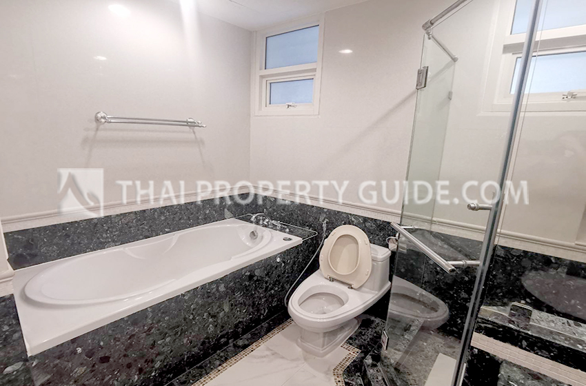 Condominium in Sathorn 