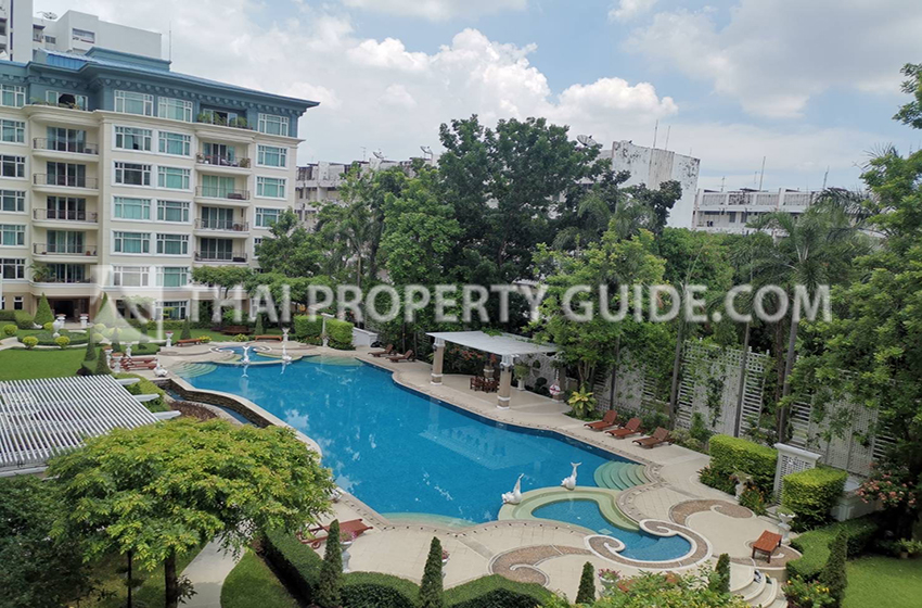 Condominium in Sathorn 