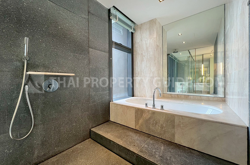 Condominium in Sathorn : The Met Sathorn 