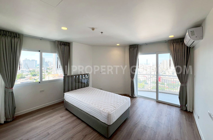 Condominium in Sathorn 