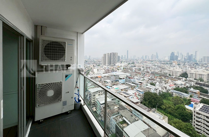 Condominium in Sathorn : The Empire Place Sathorn 