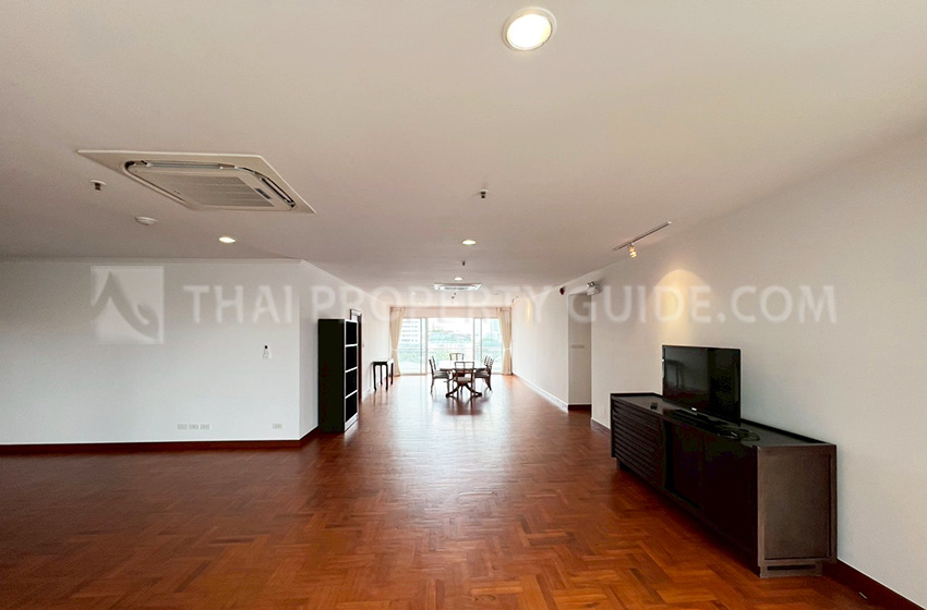 Condominium in Sathorn 
