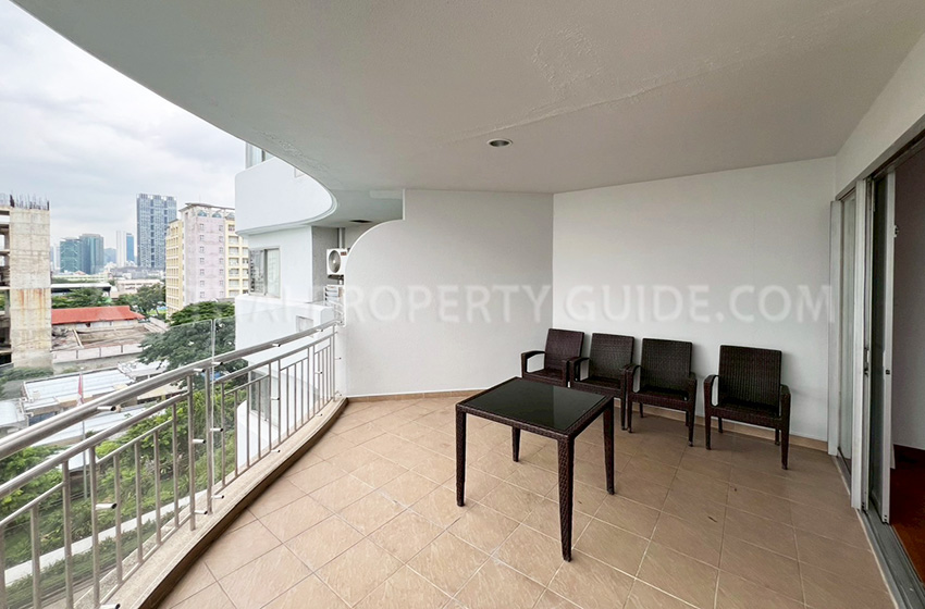 Condominium in Sathorn 