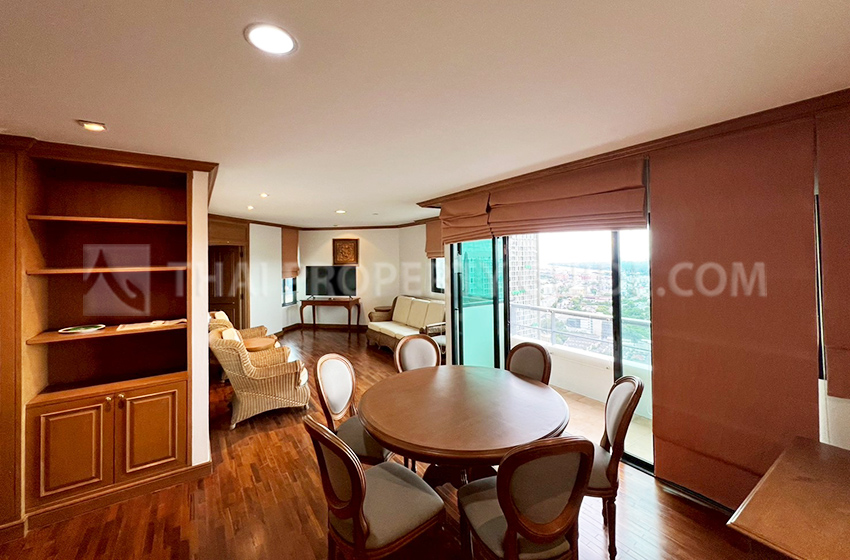 Condominium in Sathorn 