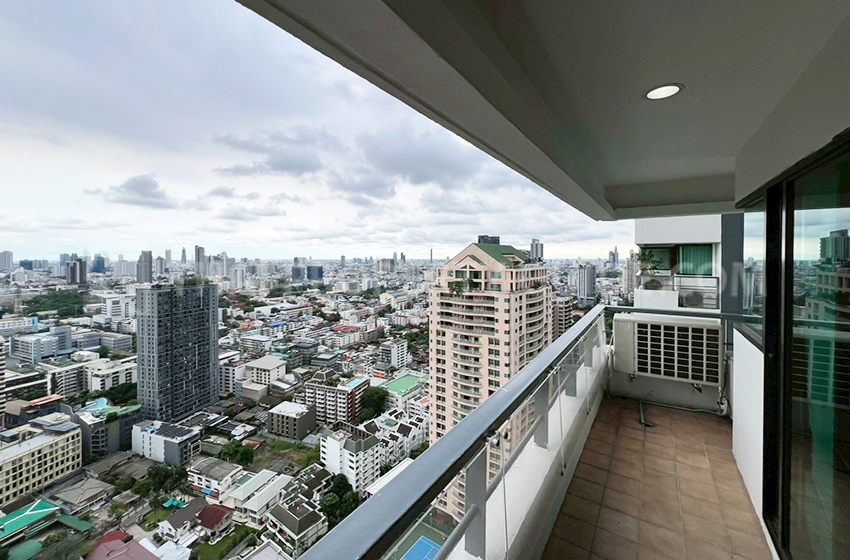 Condominium in Sathorn 