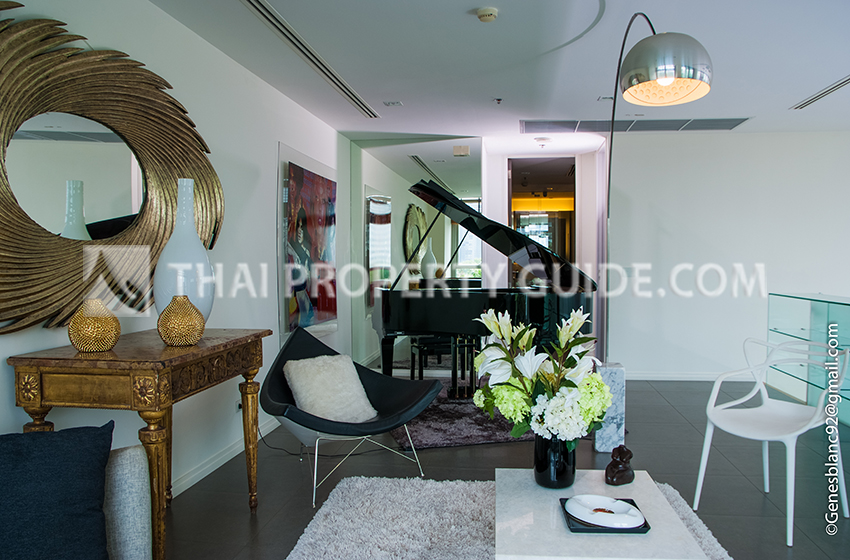 Condominium in Sathorn 