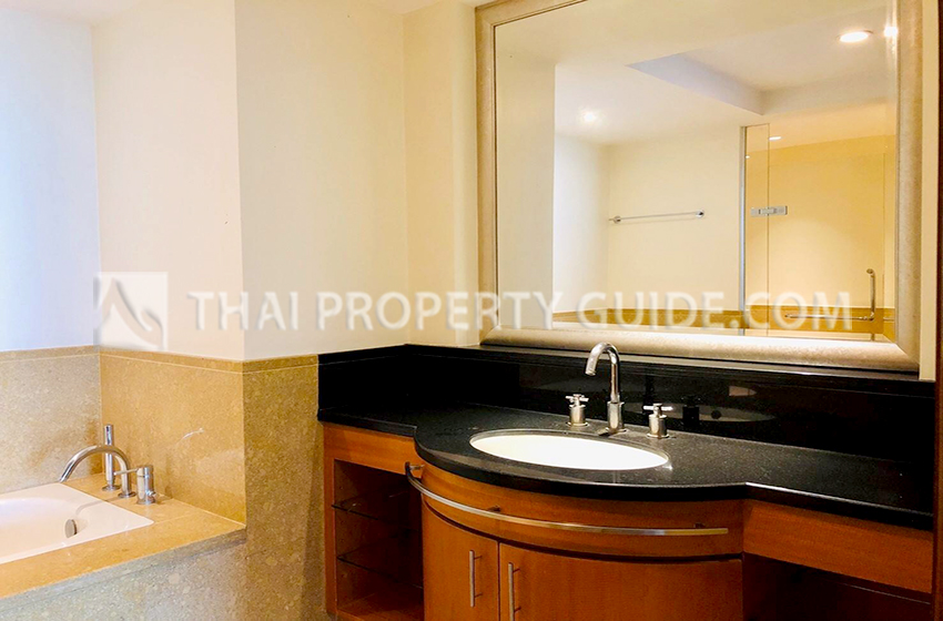 Condominium in Sathorn 