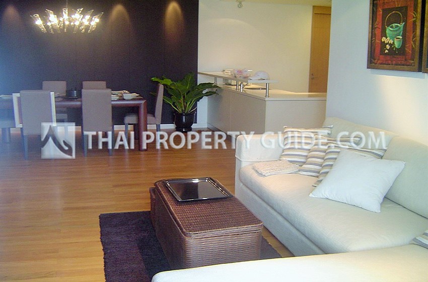 Condominium in Sathorn : The Royal Saladaeng 