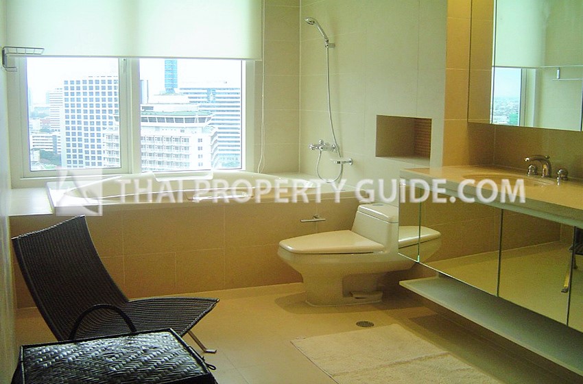 Condominium in Sathorn : The Royal Saladaeng 