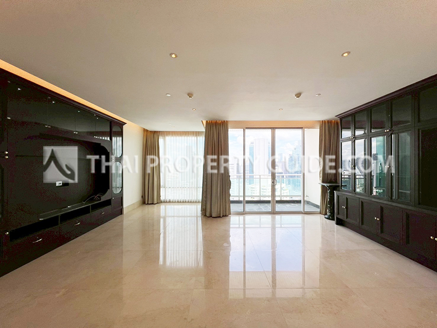 Condominium in Sathorn : The Infinity