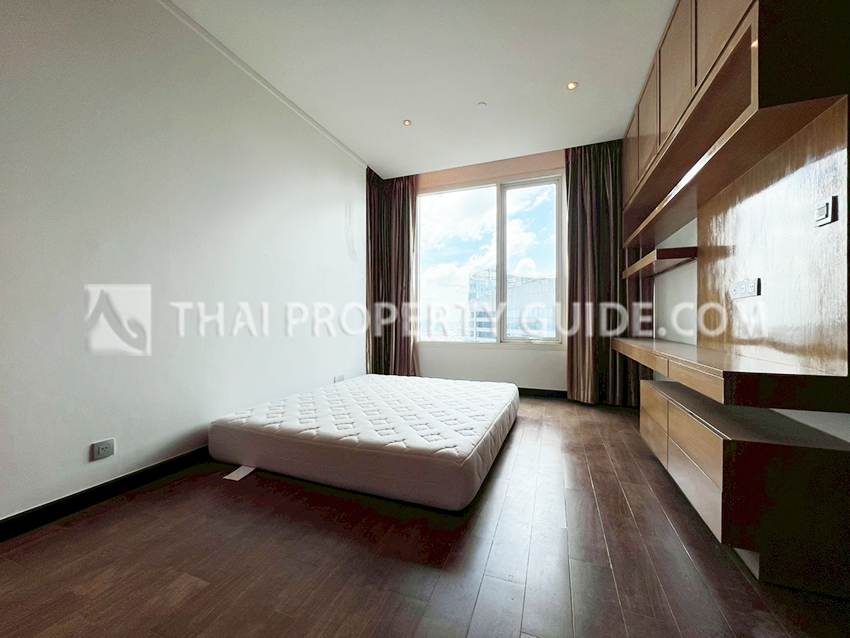 Condominium in Sathorn : The Infinity