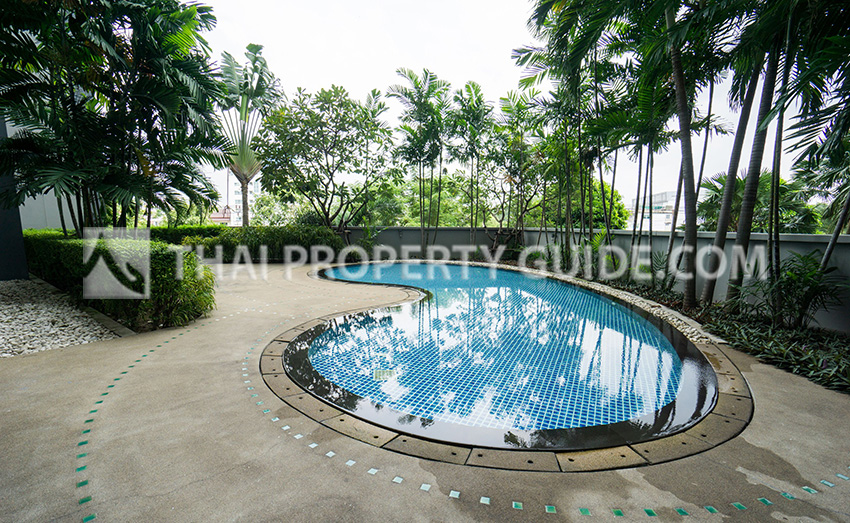 Condominium in Sathorn 