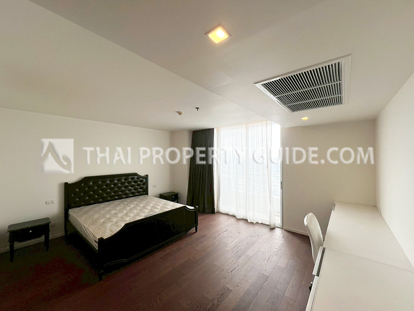Condominium in Sathorn 