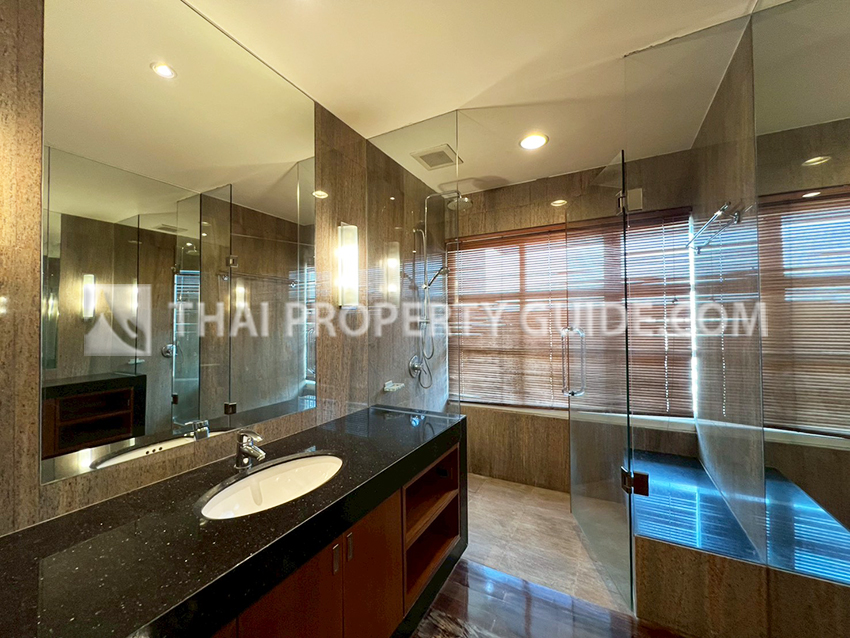 Condominium in Sathorn 