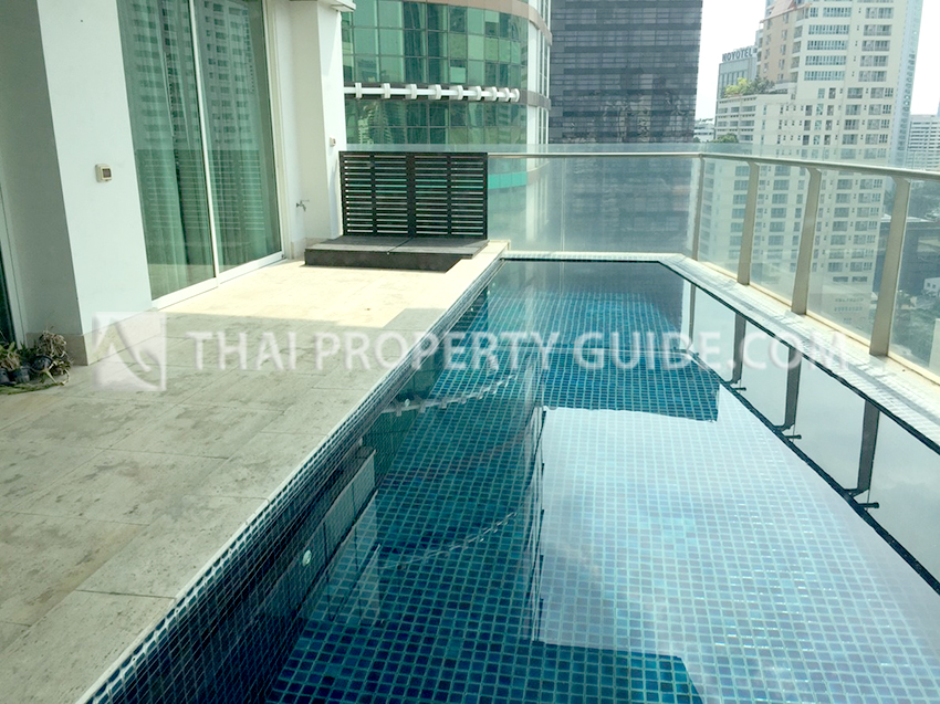 Condominium in Sukhumvit : Le Raffine 31 