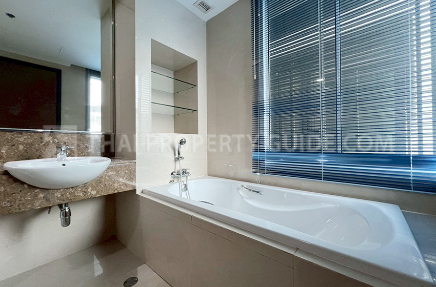 Condominium in Sukhumvit : Belgravia Residences 