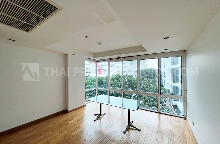 Condominium in Sukhumvit : Belgravia Residences 