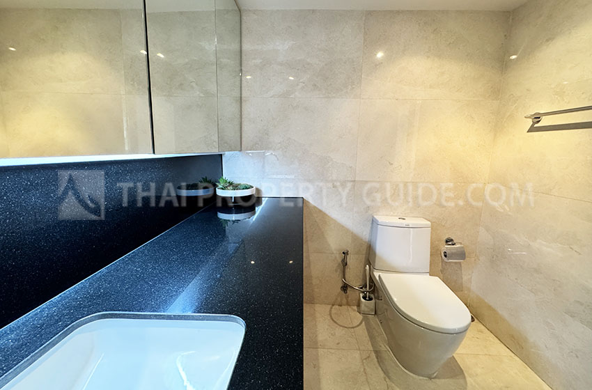 Condominium in Sukhumvit : The Eight Thonglor Residence 