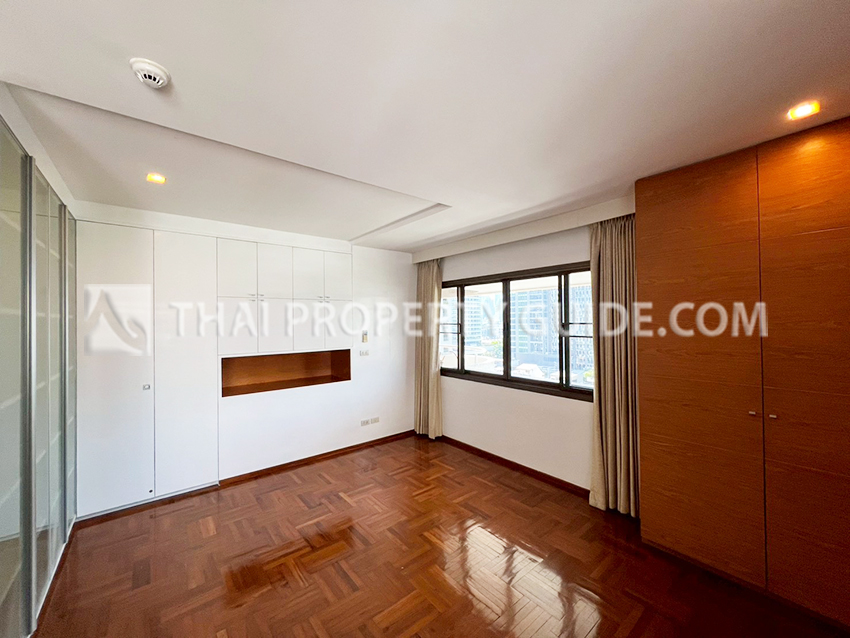 Condominium in Sukhumvit 