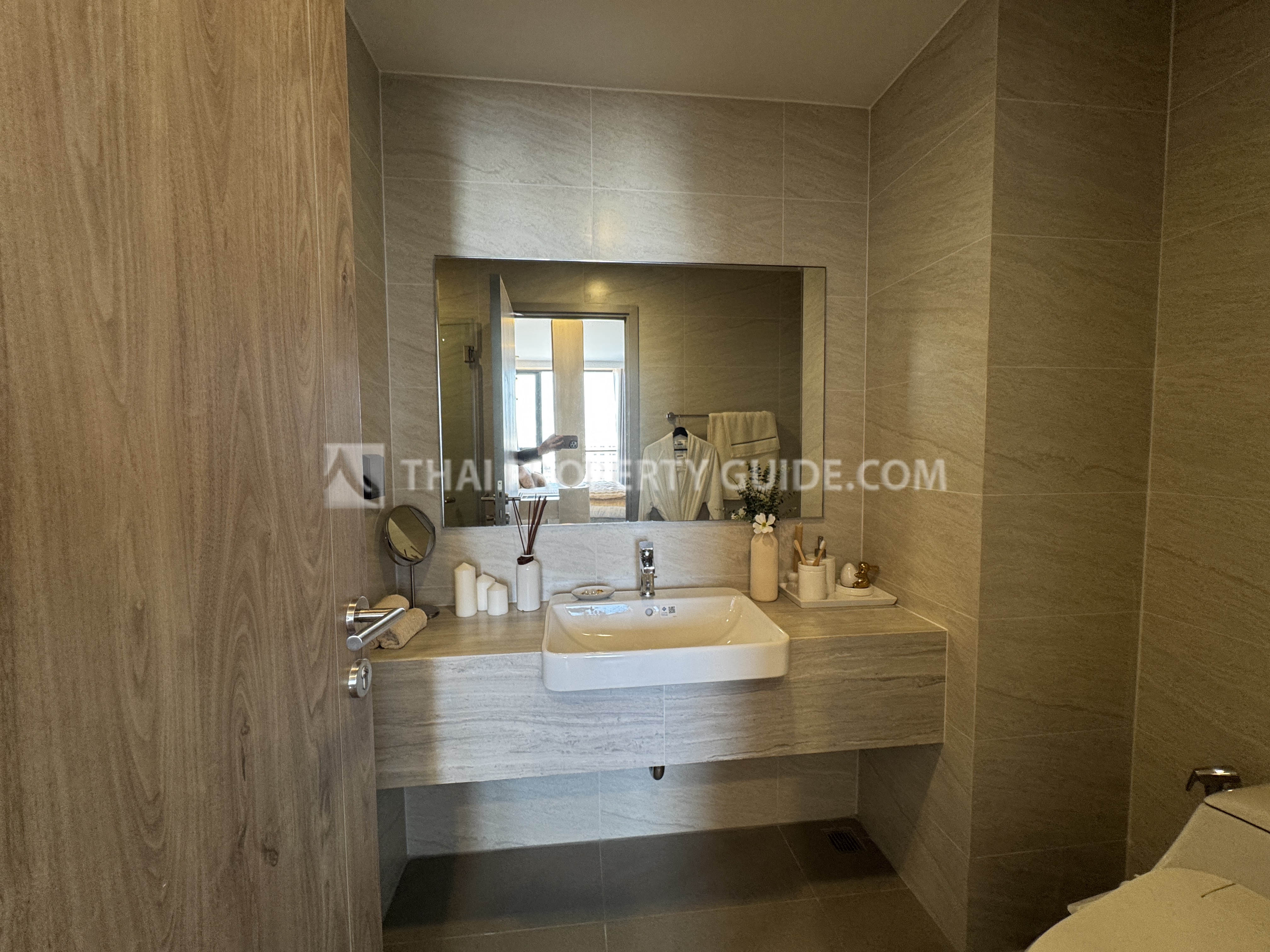 Condo For Sale in Rama 4 