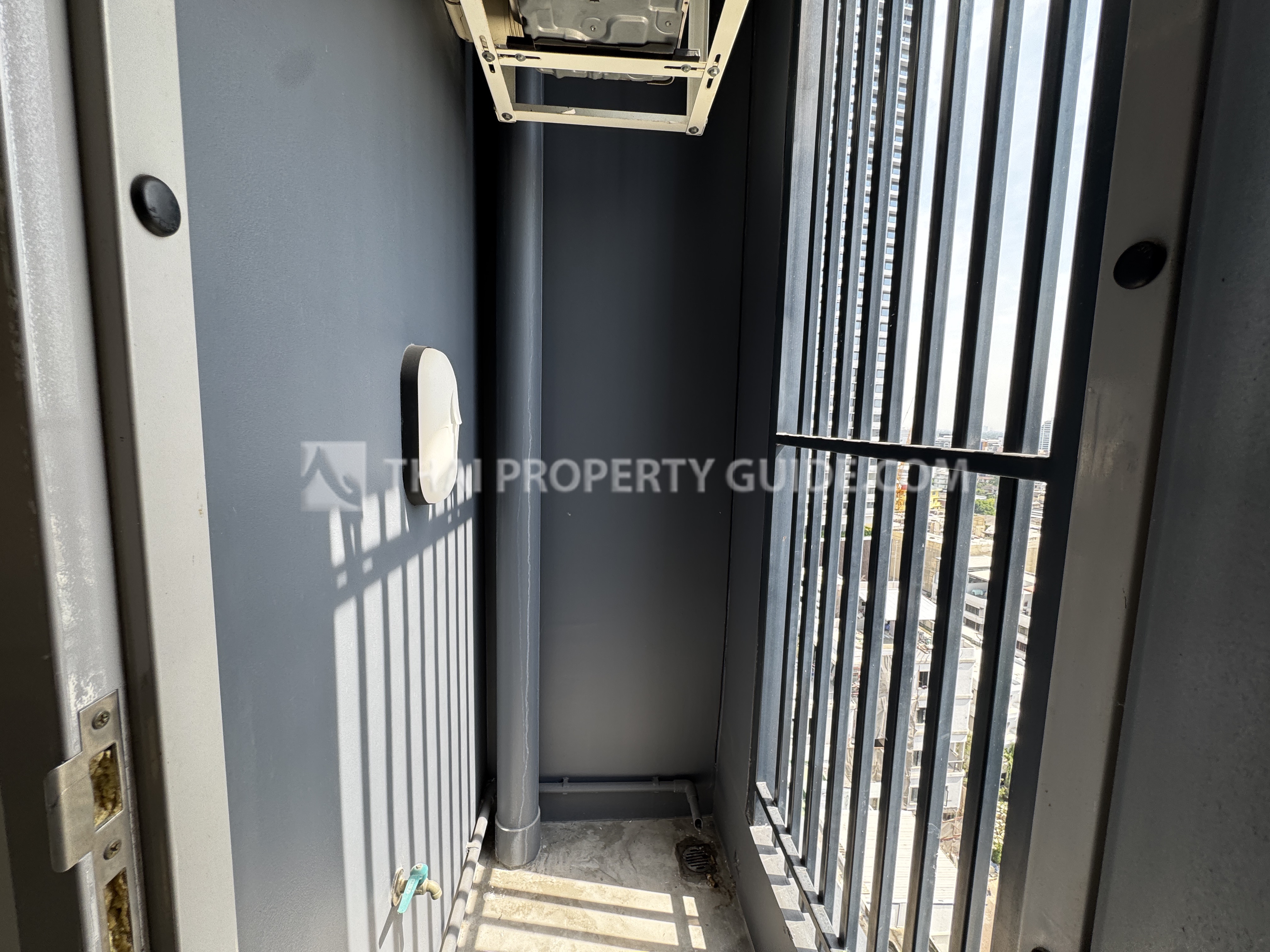 Condo For Sale in Rama 4 