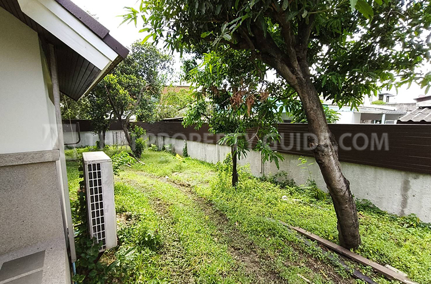 House in Chaengwattana (near Nichada Thani)