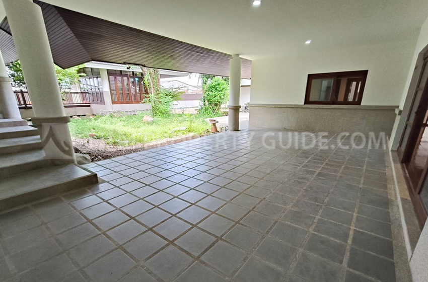 House in Chaengwattana (near Nichada Thani)