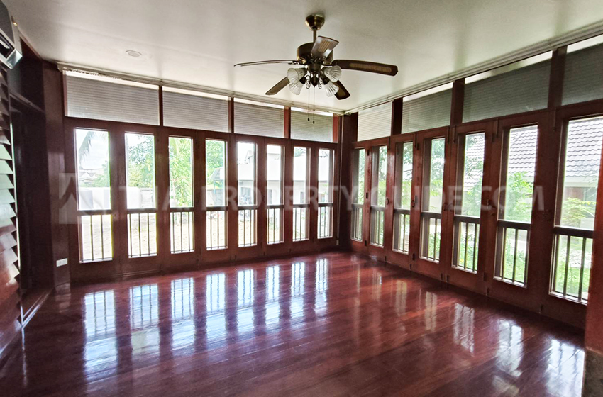 House in Chaengwattana (near Nichada Thani)