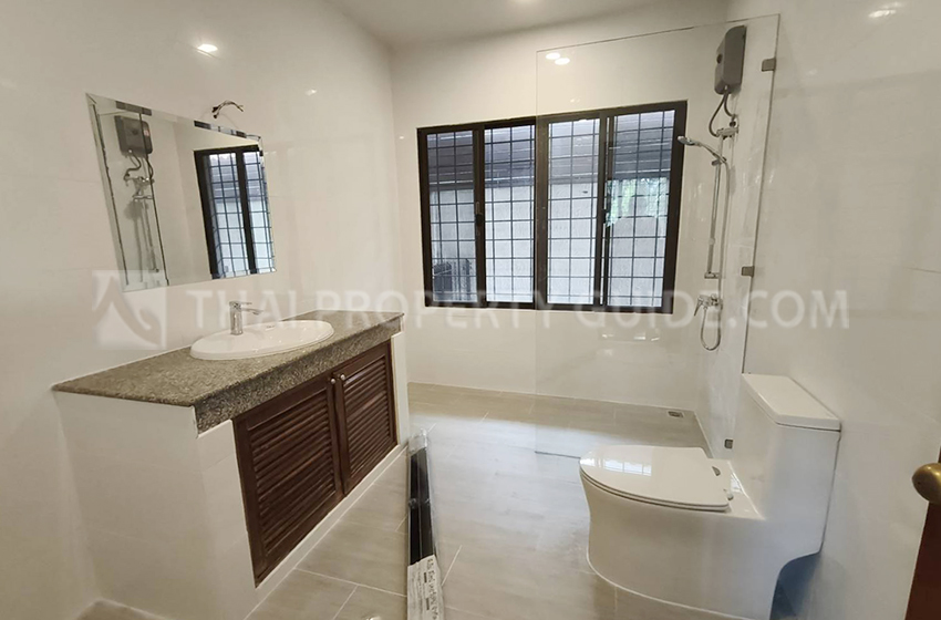 House in Chaengwattana (near Nichada Thani)