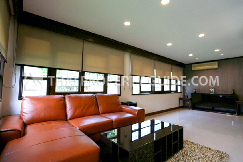 House in Chaengwattana 