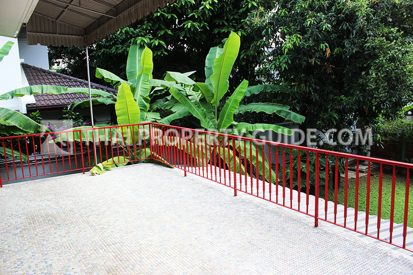 House in New Petchburi 
